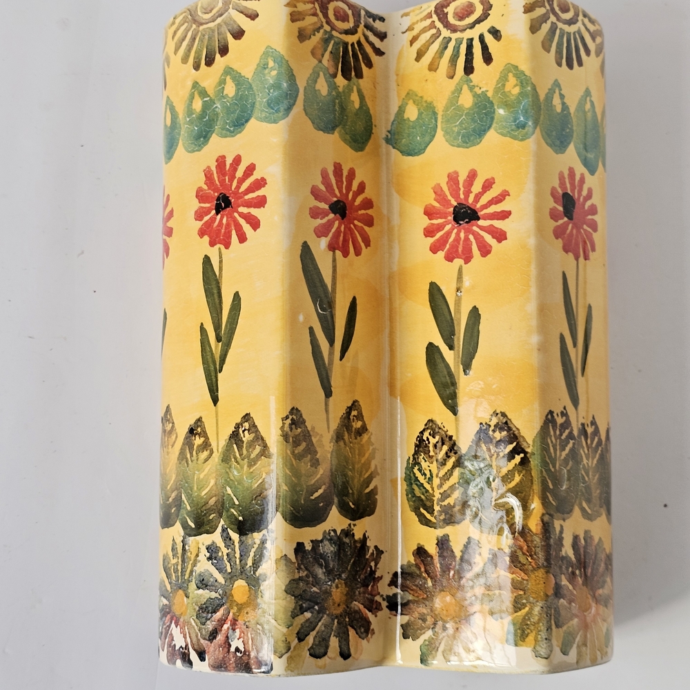 Floral Patterned Yellow Vase Wall Double Hearth Planter .